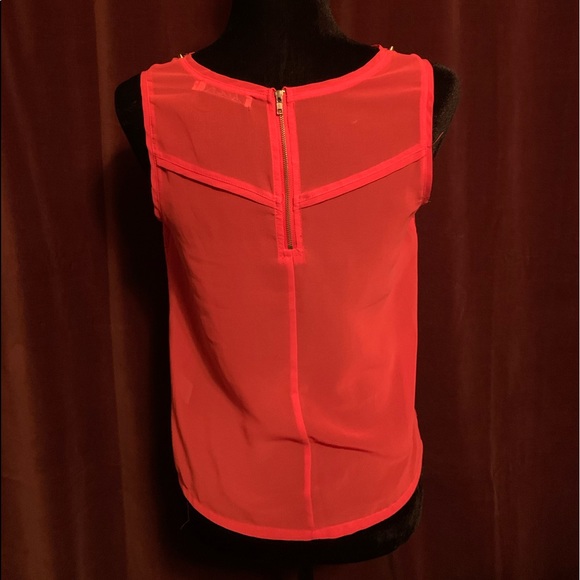 Top - Picture 3 of 4